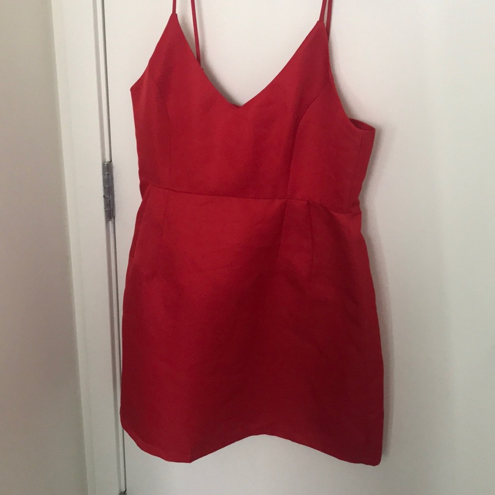 Beautiful red dress, perfect for formal or prom